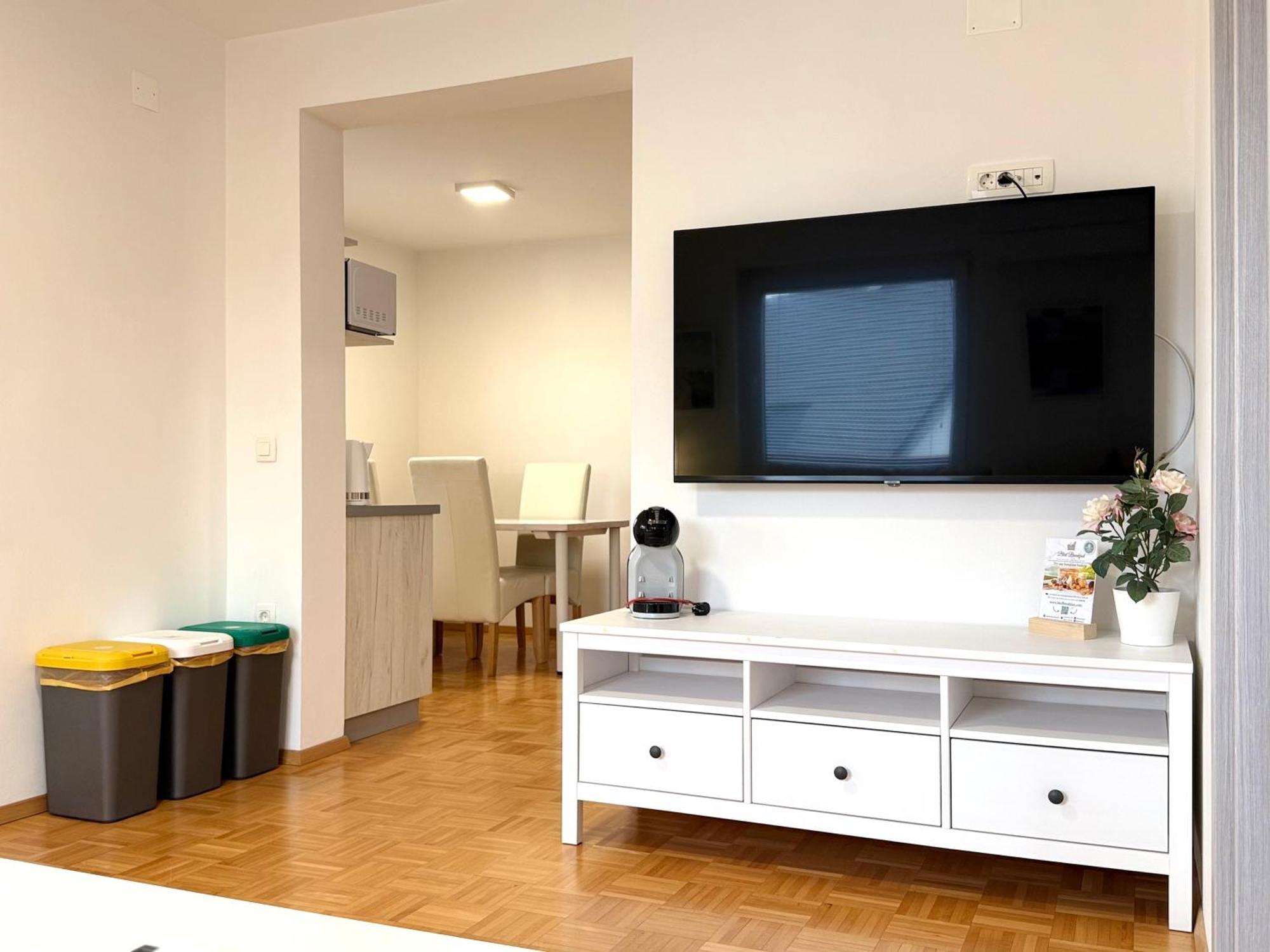 Guest House Kobal Spodnje Gorje Εξωτερικό φωτογραφία