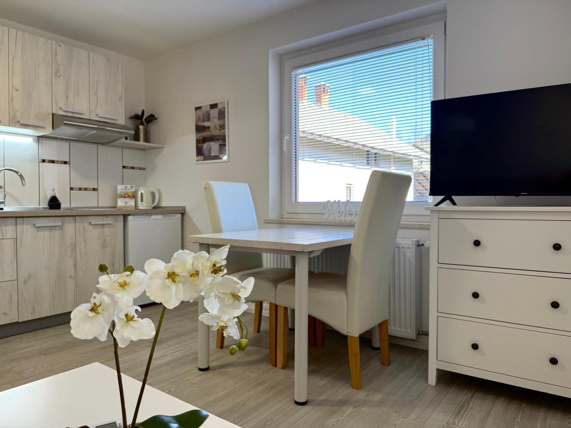 Guest House Kobal Spodnje Gorje Εξωτερικό φωτογραφία